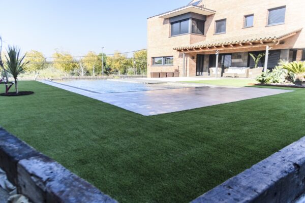 piscina-desbordant-la-roca-del-valles-1