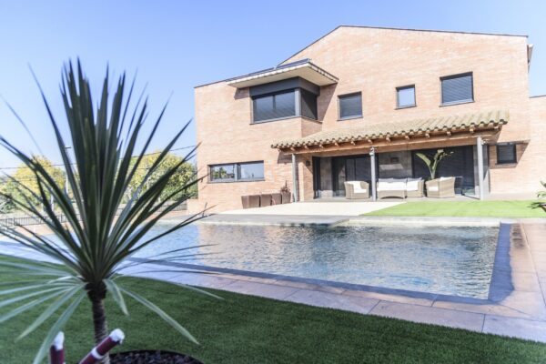 piscina-desbordant-la-roca-del-valles-7