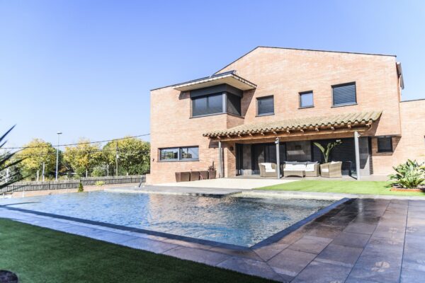 piscina-desbordant-la-roca-del-valles-8