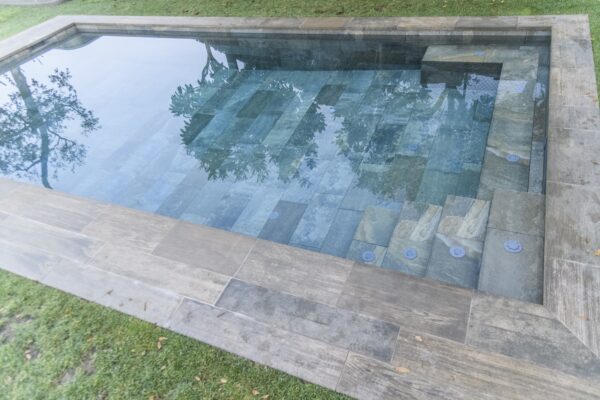 piscina-rosa-gres-santa-agnes-malanyanes-6